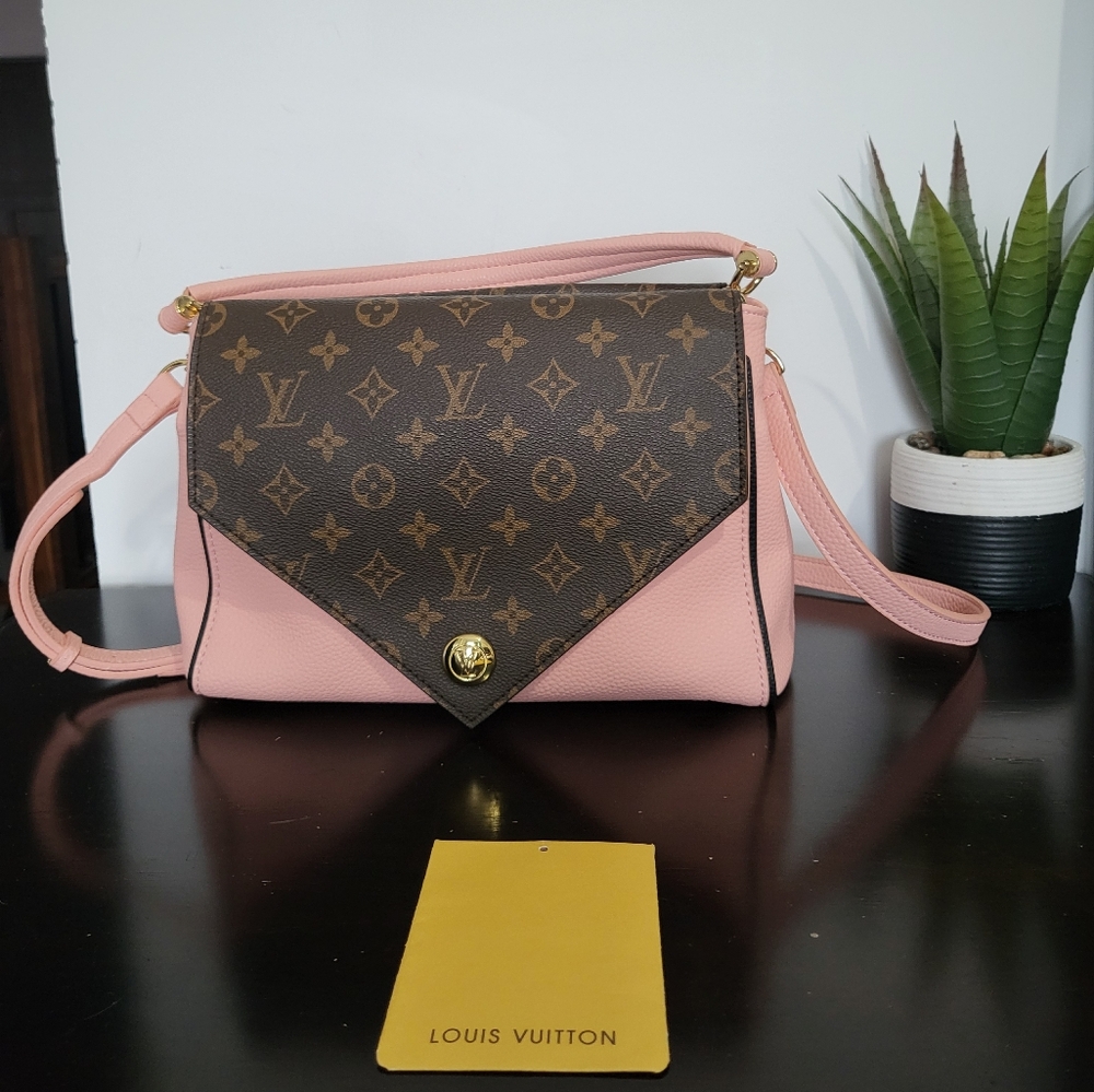 LV purse
